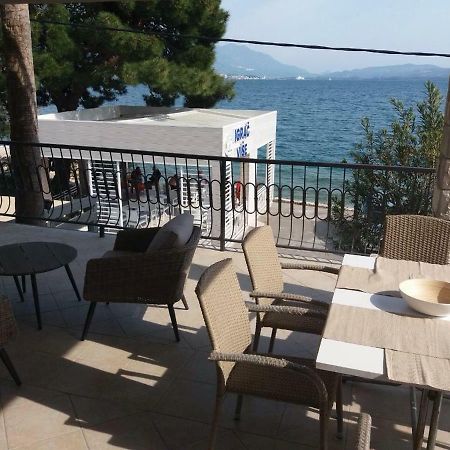 Bijela Waterfront Appartment With Huge Terrace Bagian luar foto